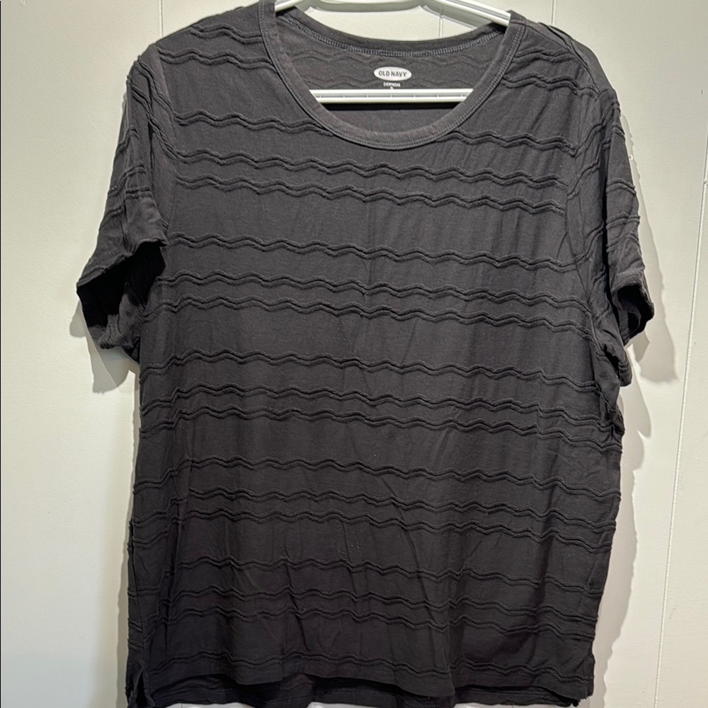 Old Navy Dark Gray Textured T-Shirt